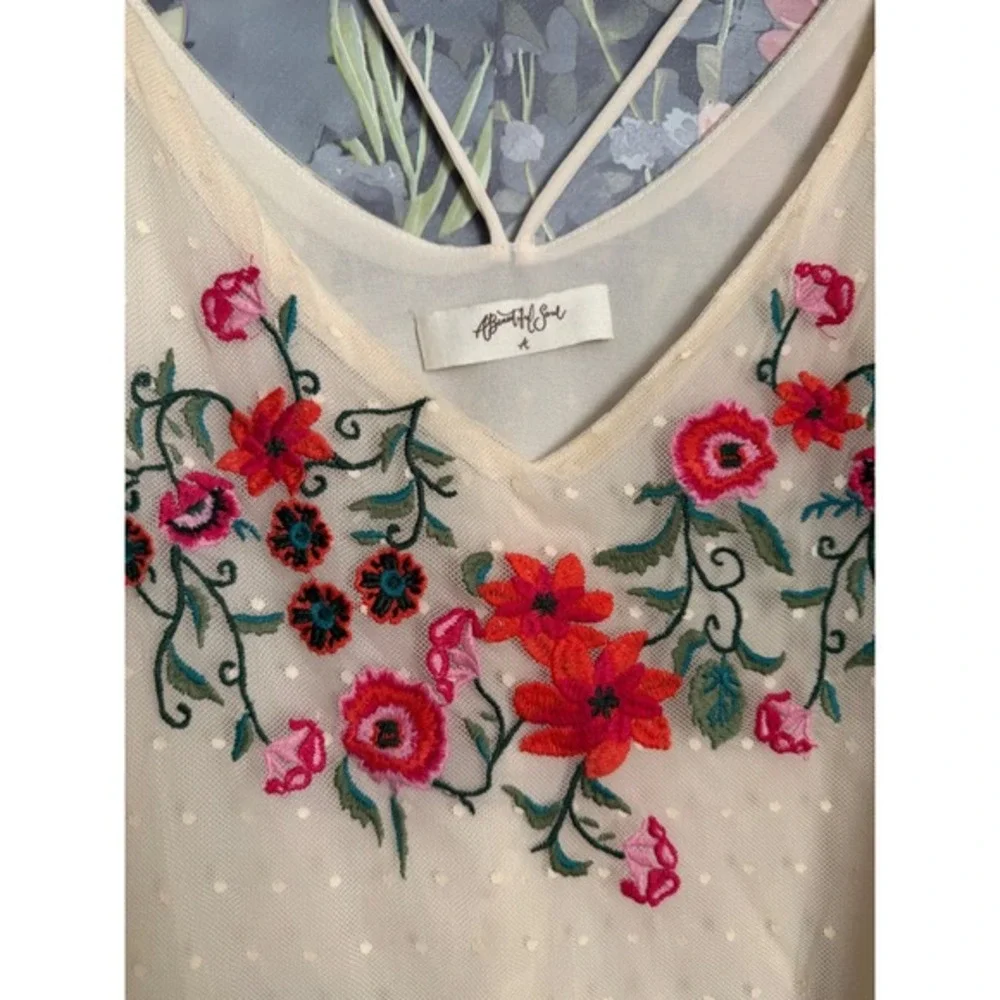 A Beautiful Soul Embroidered Floral Mesh Cami Top Dot Strappy Siza A - Picture 2 of 6
